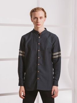 Pink shirt with embroidery on the back, L/XL